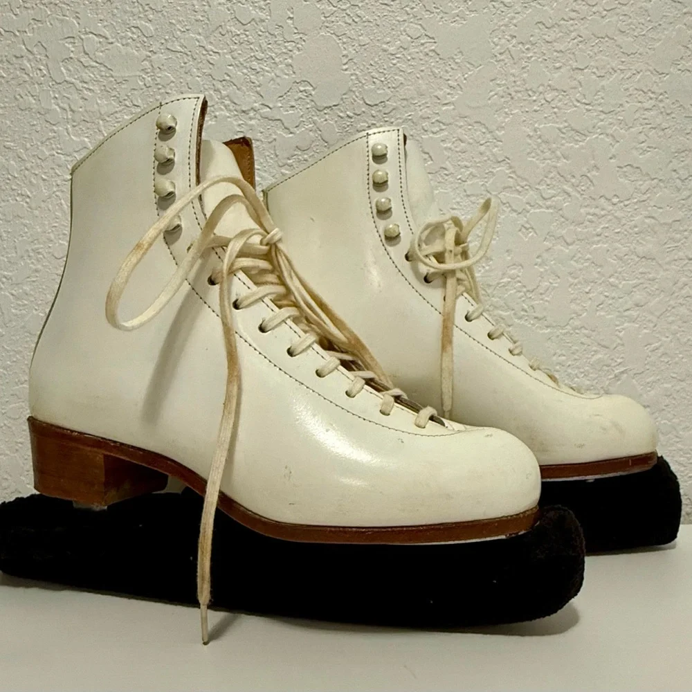 Riedel white Lace-Up Women's figure skates - Picture 1 of 14